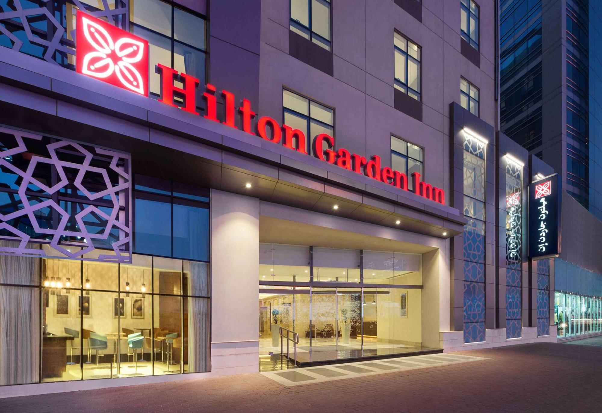 Hilton Garden Inn Dubai Al Muraqabat - Deira Exterior foto